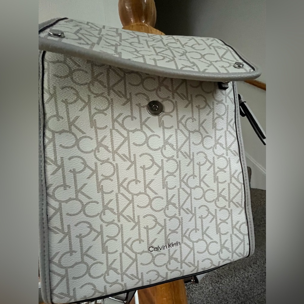 Calvin Klein backpack - Picture 3 of 8